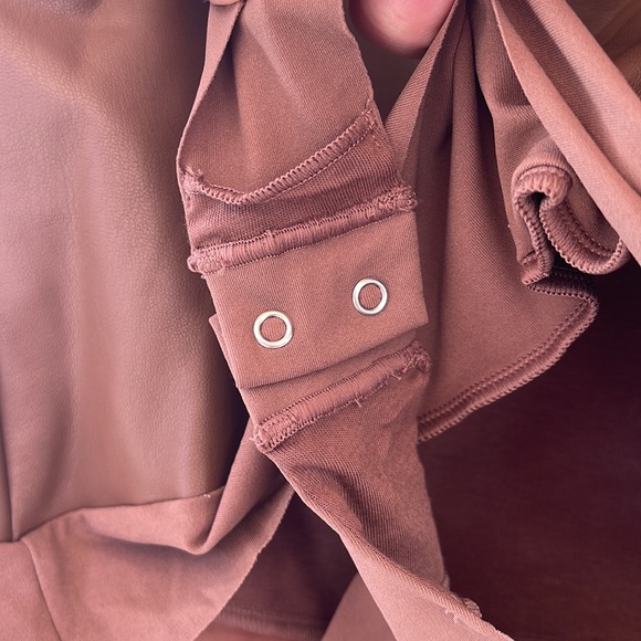 SKIMS - Faux Leather smock Neck Bodysuit - Jasper XL - Picture 13 of 16